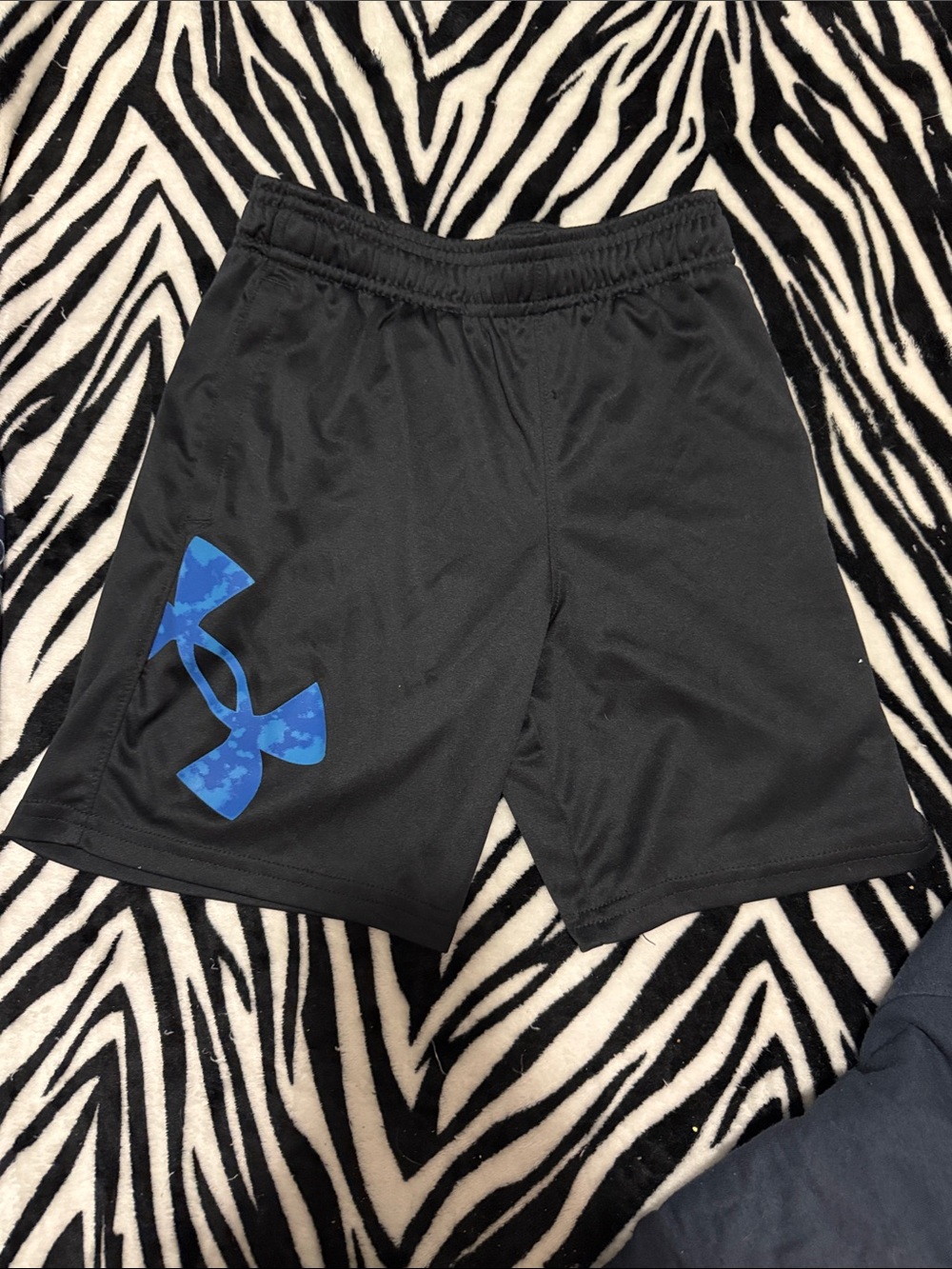 Like NEW! Boys size 5/6 shorts bundle - Picture 8 of 10